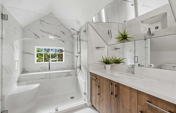 1188 Laurier Avenue Shaughnessy