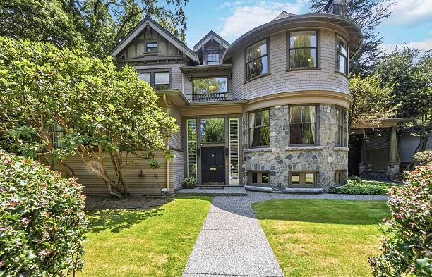 1188 Laurier Avenue Shaughnessy