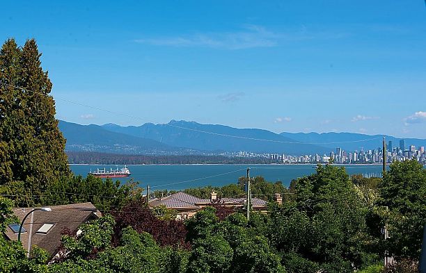 4540 W 3rd Avenue Point Grey