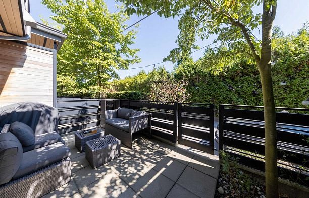 5490 Oak Street Cambie