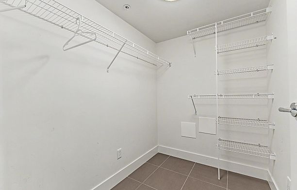 207 1680 W 4th Avenue False Creek