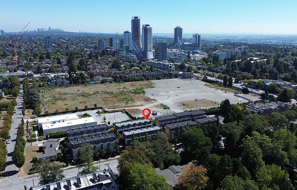 5490 Oak Street Cambie