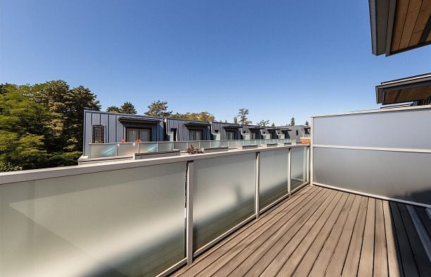 5490 Oak Street Cambie