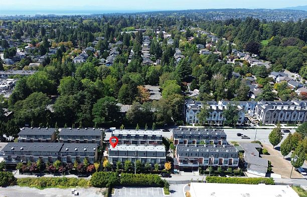5490 Oak Street Cambie