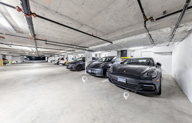 5490 Oak Street Cambie