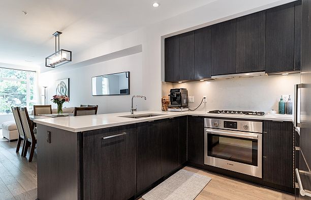 5510 Oak Street Cambie
