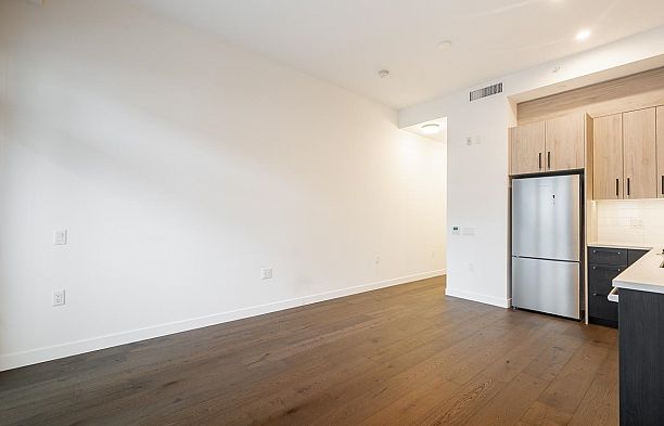 105 6859 Cambie Street South Cambie