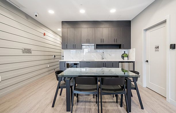 105 6859 Cambie Street South Cambie