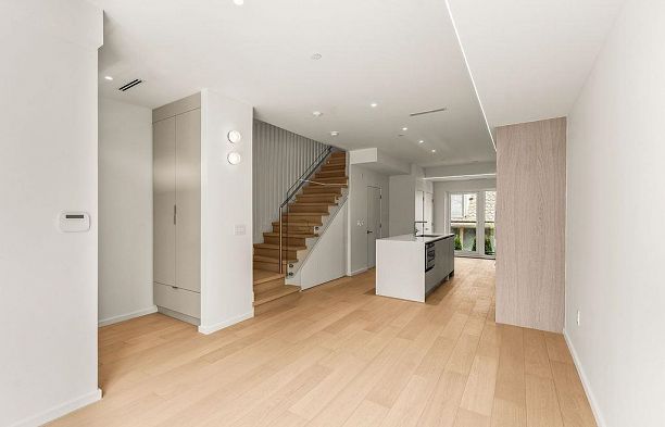 4522 Heather Street Cambie