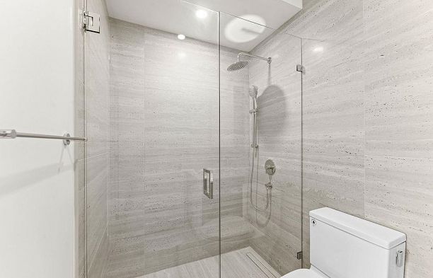 4522 Heather Street Cambie