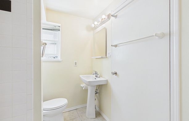 3035 W 5th Avenue Kitsilano