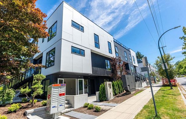4522 Heather Street Cambie
