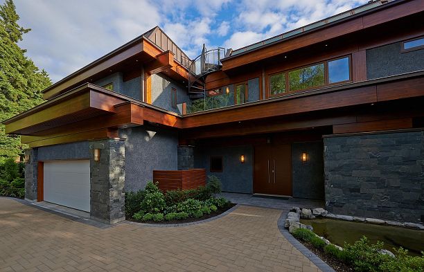 6889 Balsam Street S.W. Marine