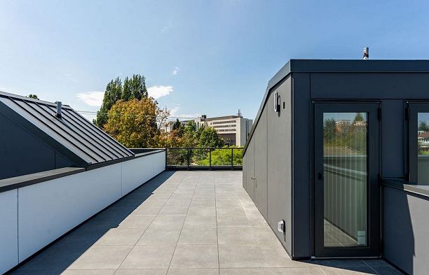 4522 Heather Street Cambie