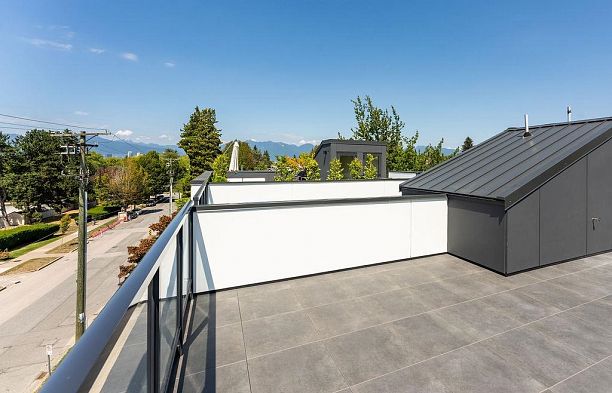 4522 Heather Street Cambie