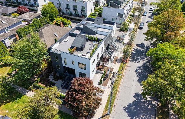 4522 Heather Street Cambie