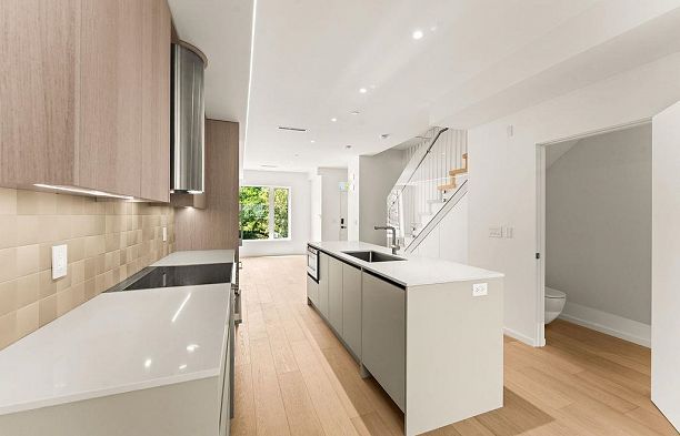 4522 Heather Street Cambie