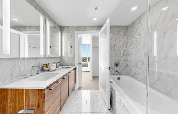 1208 8588 Cornish Street S.W. Marine