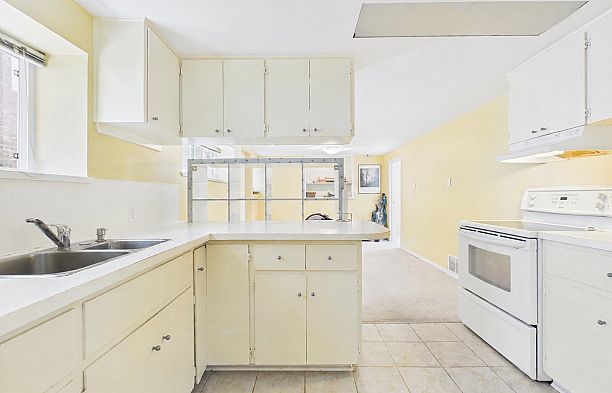 3035 W 5th Avenue Kitsilano