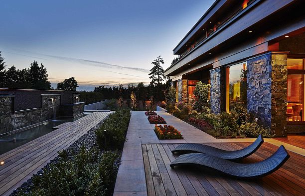 6889 Balsam Street S.W. Marine
