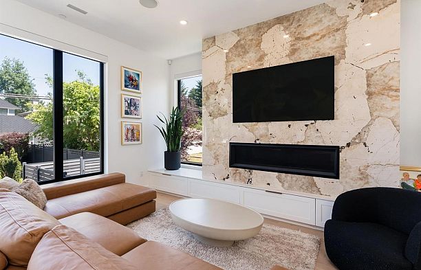 2305 W King Edward Avenue Arbutus