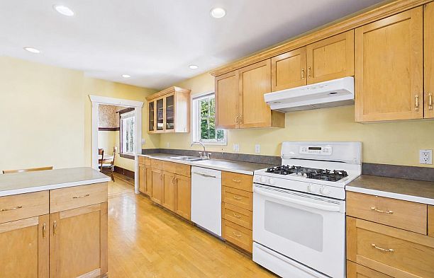3035 W 5th Avenue Kitsilano