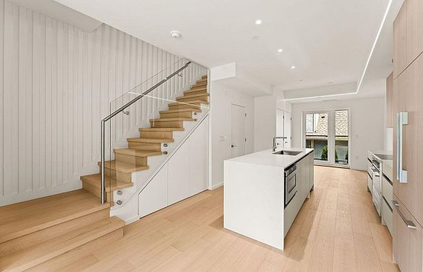 4522 Heather Street Cambie