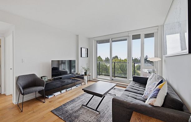 802 8488 Cornish Street S.W. Marine