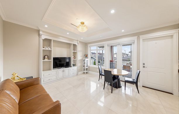 172 W 46th Avenue Oakridge VW