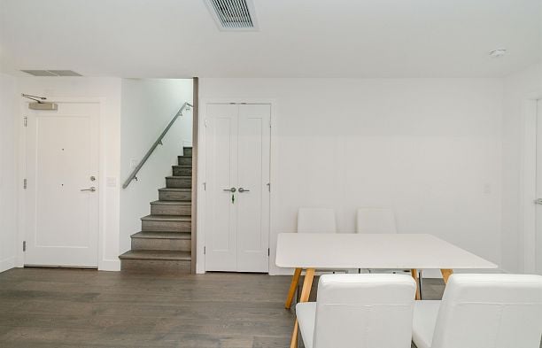 602 477 W 59th Avenue South Cambie