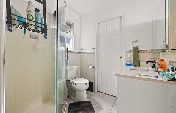 3279 W 11th Avenue Kitsilano