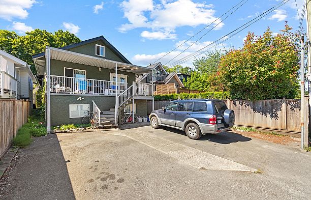 3279 W 11th Avenue Kitsilano