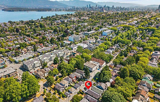 3279 W 11th Avenue Kitsilano