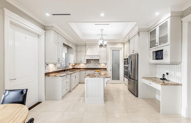 172 W 46th Avenue Oakridge VW