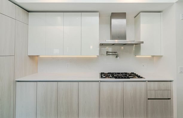 602 477 W 59th Avenue South Cambie