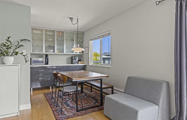 307 2335 York Avenue Kitsilano