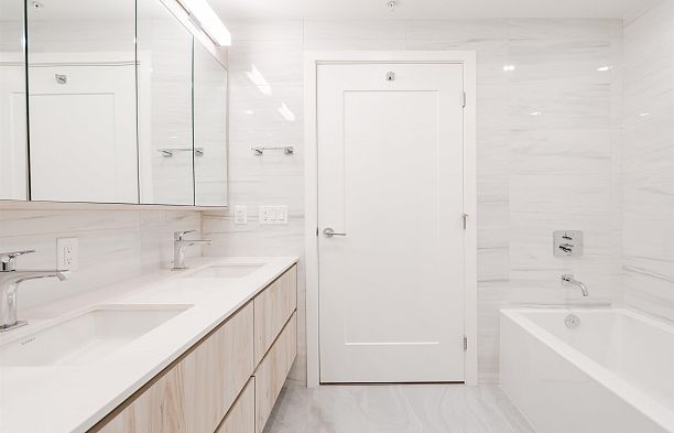 602 477 W 59th Avenue South Cambie