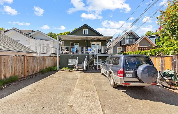 3279 W 11th Avenue Kitsilano