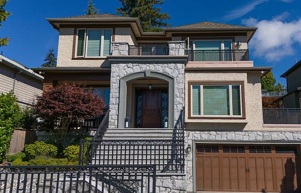 3085 W 49 Avenue Southlands
