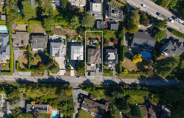 3085 W 49 Avenue Southlands