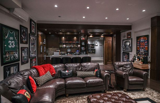 3085 W 49 Avenue Southlands