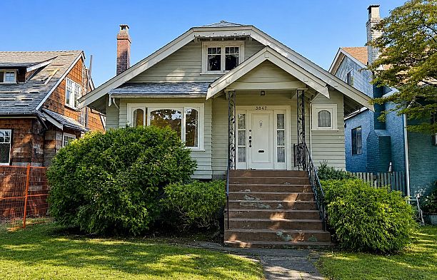 3847 W 23rd Avenue Dunbar