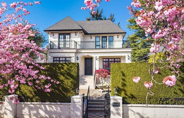 3587 W 38th Avenue Dunbar