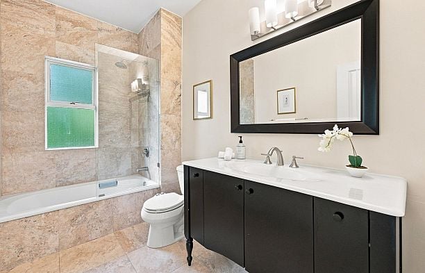 4245 Nautilus Close Point Grey