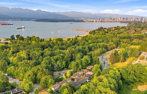 4245 Nautilus Close Point Grey