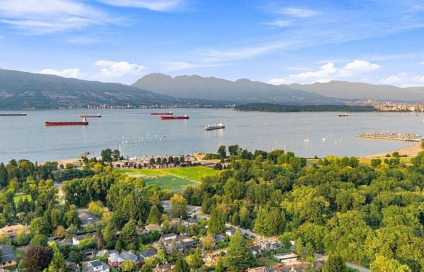 4245 Nautilus Close Point Grey