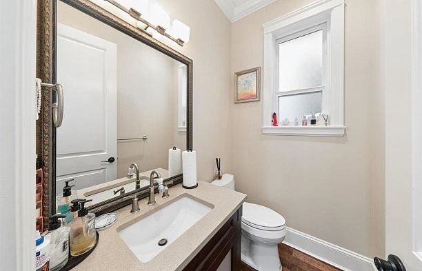 2911 W 35th Avenue MacKenzie Heights