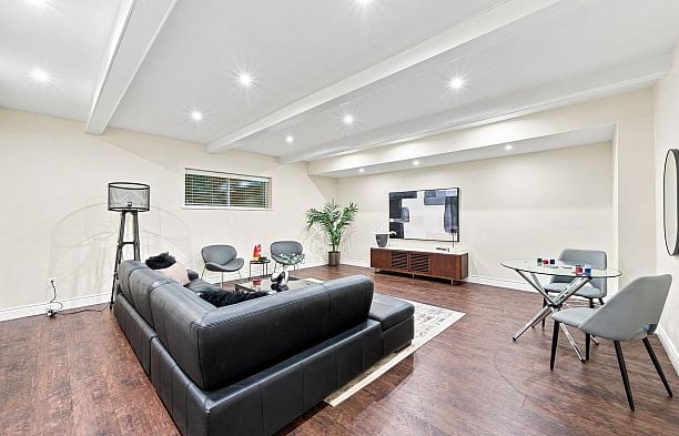 4245 Nautilus Close Point Grey