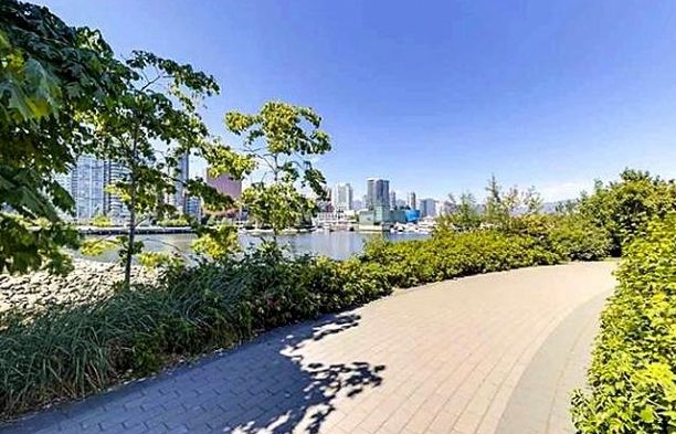 1618 Columbia Street False Creek