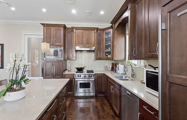 2911 W 35th Avenue MacKenzie Heights